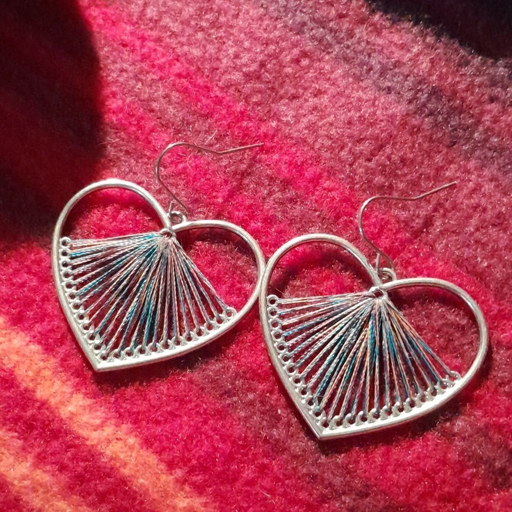 !!Vintage Heart Shaped Earrings